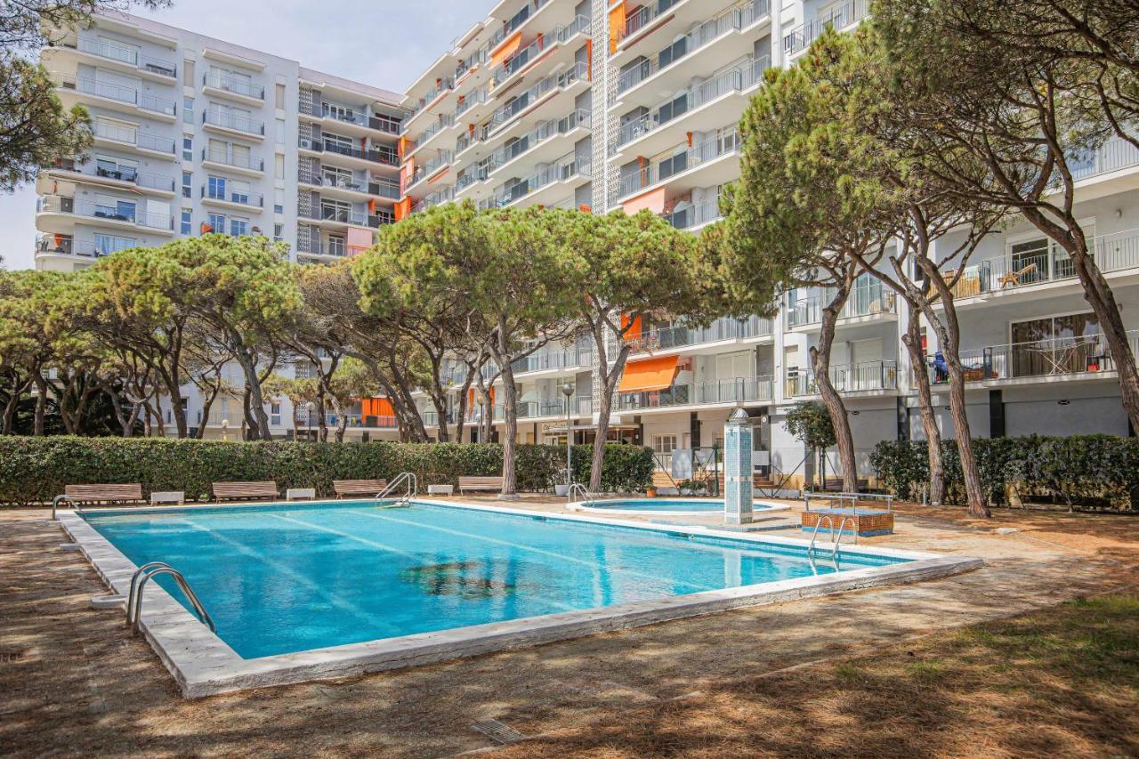 Apartamento Condal Бланес Екстериор снимка